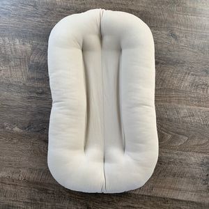 Snuggle Me Organic Infant lounger in Birch